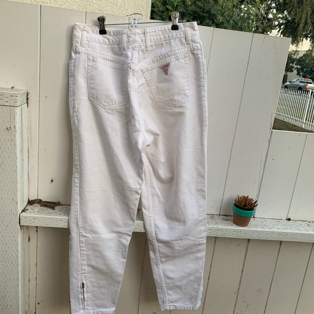 Guess Jeans - Picture 2 of 3